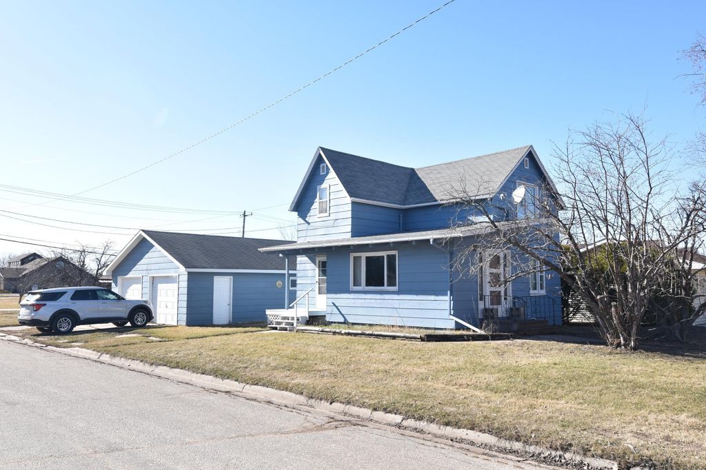 Photo of 321 1st Avenue SW, Baudette, MN 56623 (MLS # 7059718)