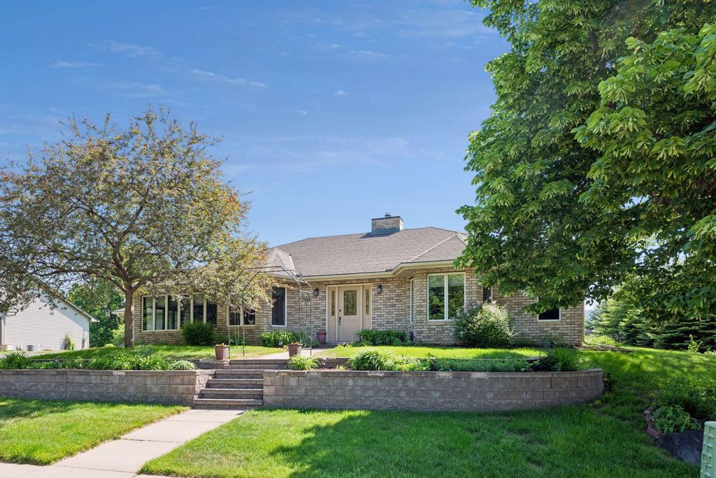 Photo of 700 Spruce Drive, Hudson, WI 54016 (MLS # 7081452)