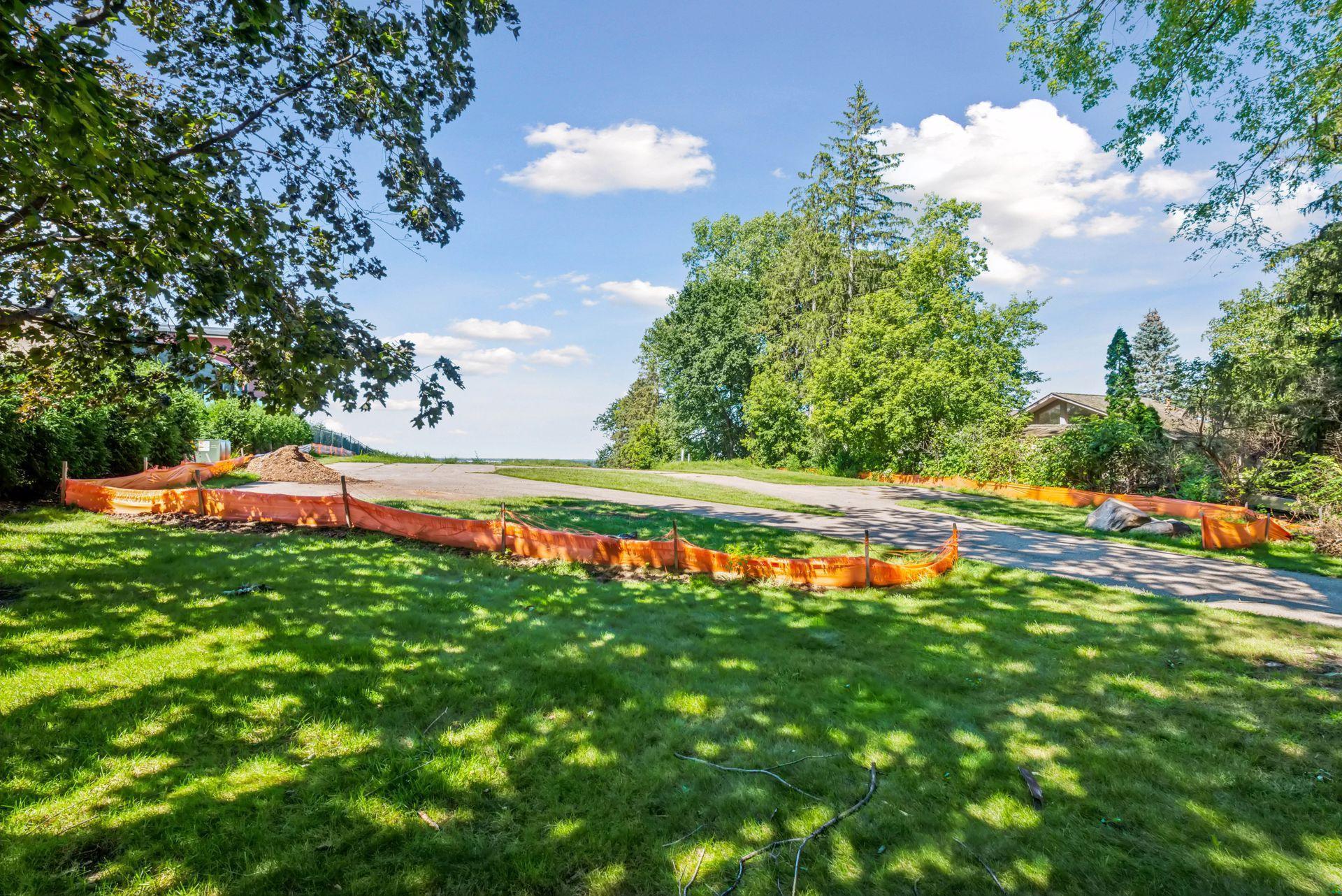 1867 Hunter Lane