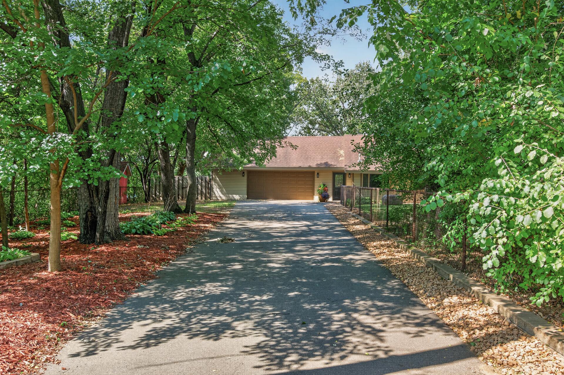 13608 Gladiola Street NW - Photo 4