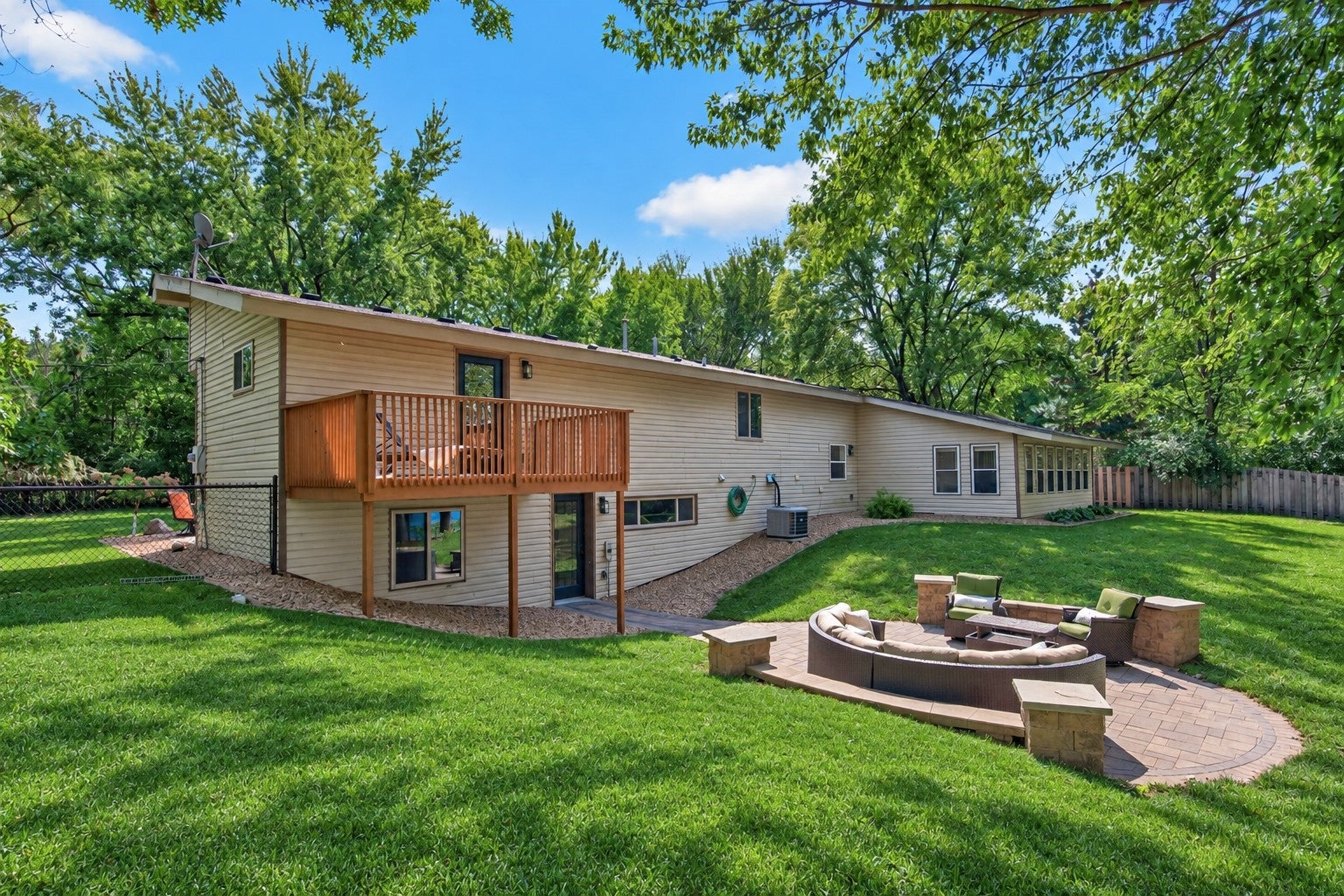 13608 Gladiola Street NW - Photo 3