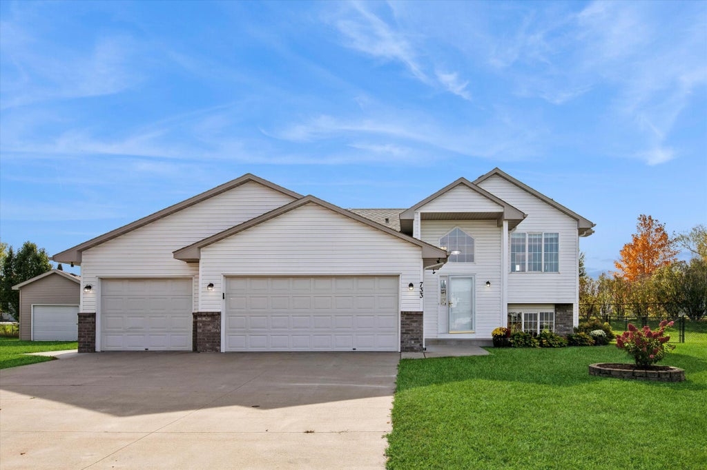 Photo of 733 O'Brien Parkway, Belle Plaine, MN 56011 (MLS # 7149677)