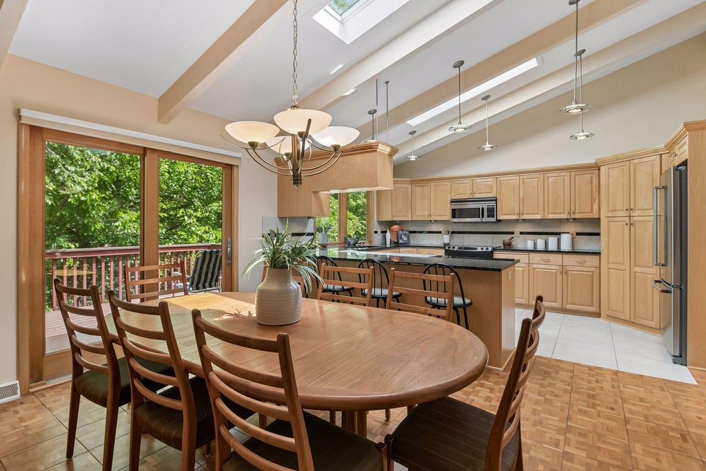 Photo of 2700 Kyle Avenue N, Golden Valley, MN 55422 (MLS # 7140772)