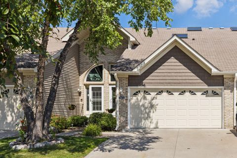 1675 Brueberry Lane Arden Hills MN 55112