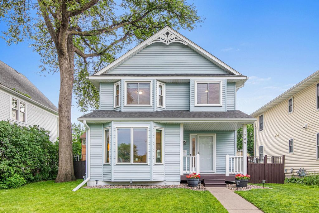 Photo of 1709 Tyler Street NE, Minneapolis, MN 55413 (MLS # 7083524)