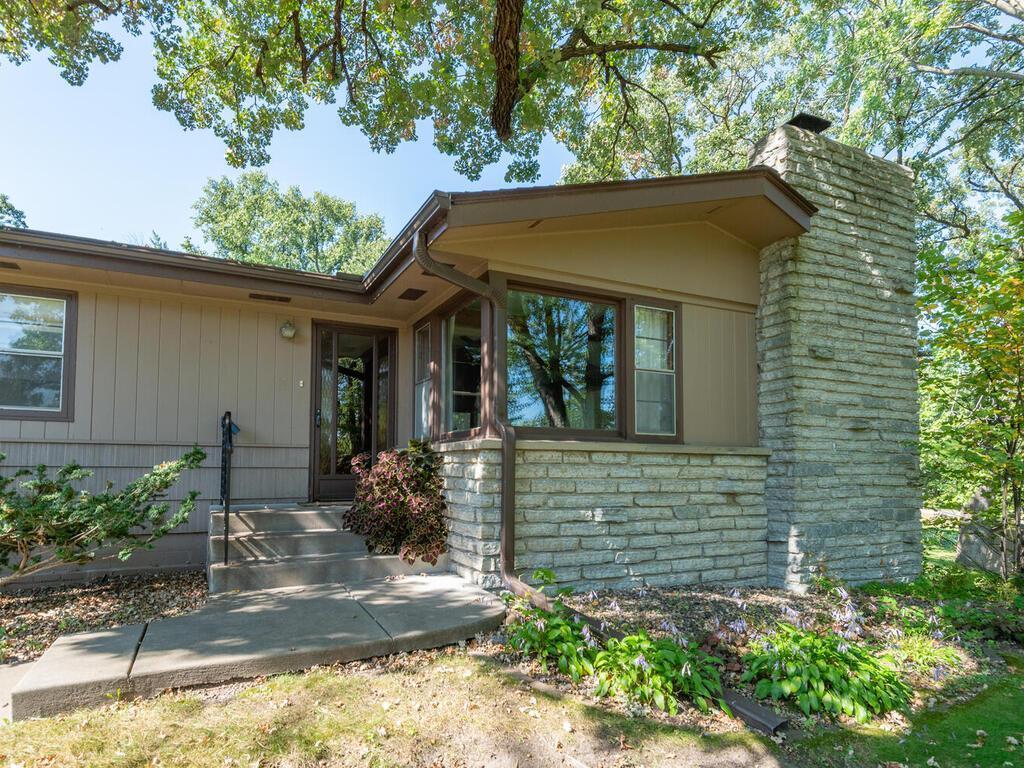14900 Viewcrest Lane