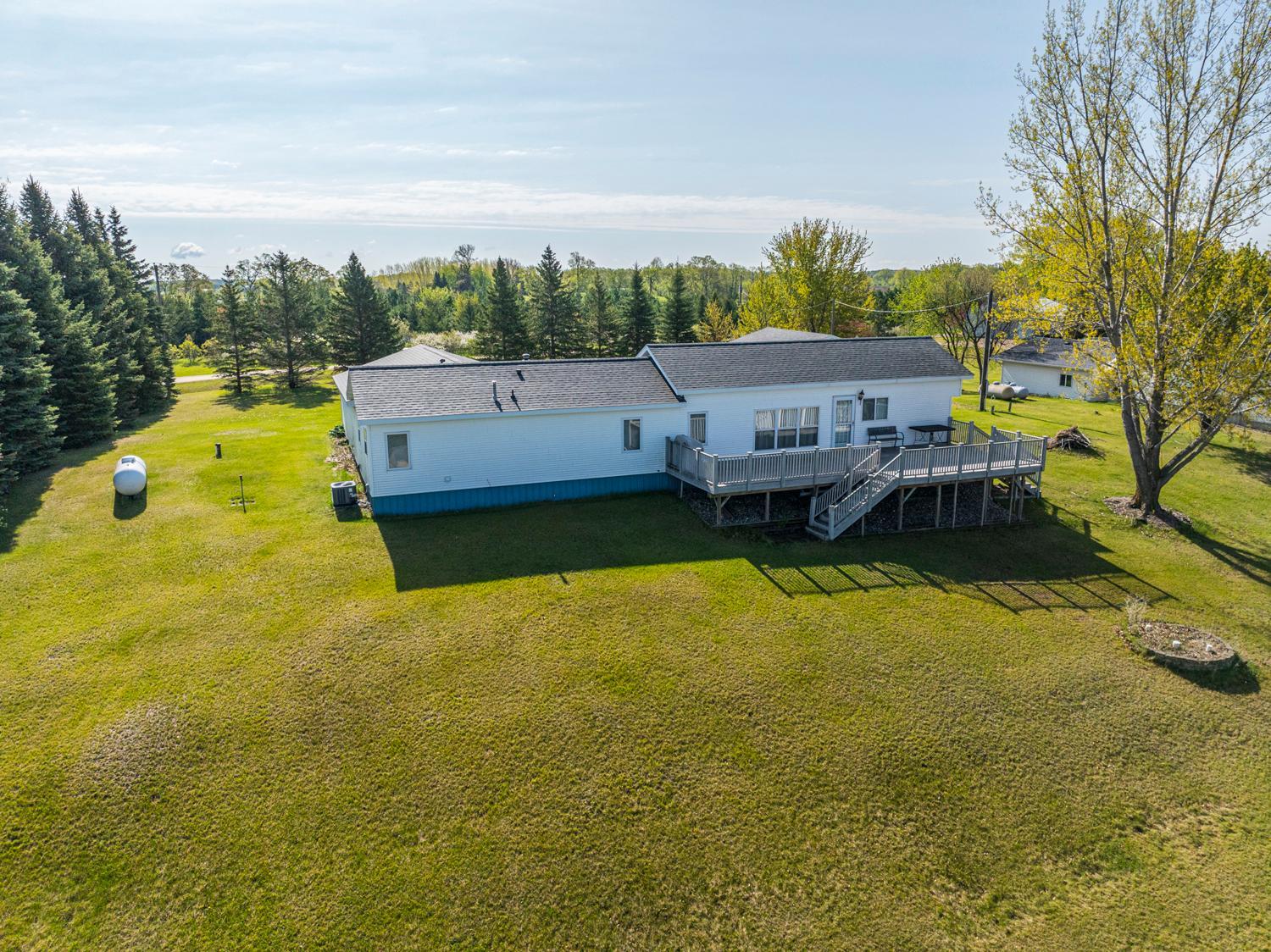 45721 Sunnybrook Lane