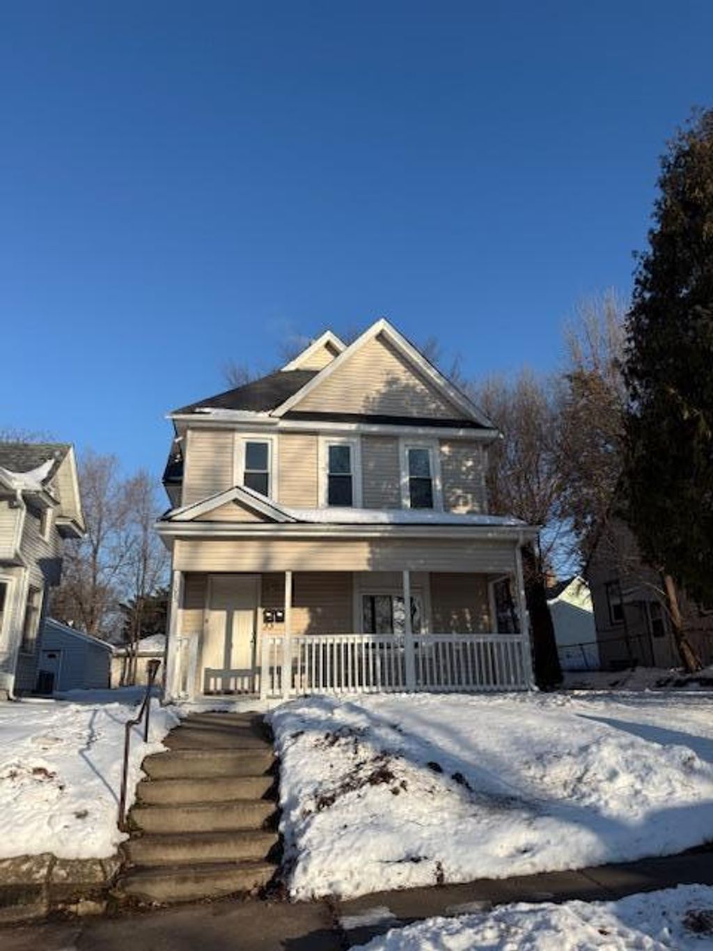 Photo of 1083 Beech Street, Saint Paul, MN 55106 (MLS # 7001109)