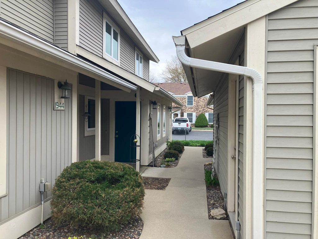 Photo of 1948 Greenview Place SW, Rochester, MN 55902 (MLS # 7063189)