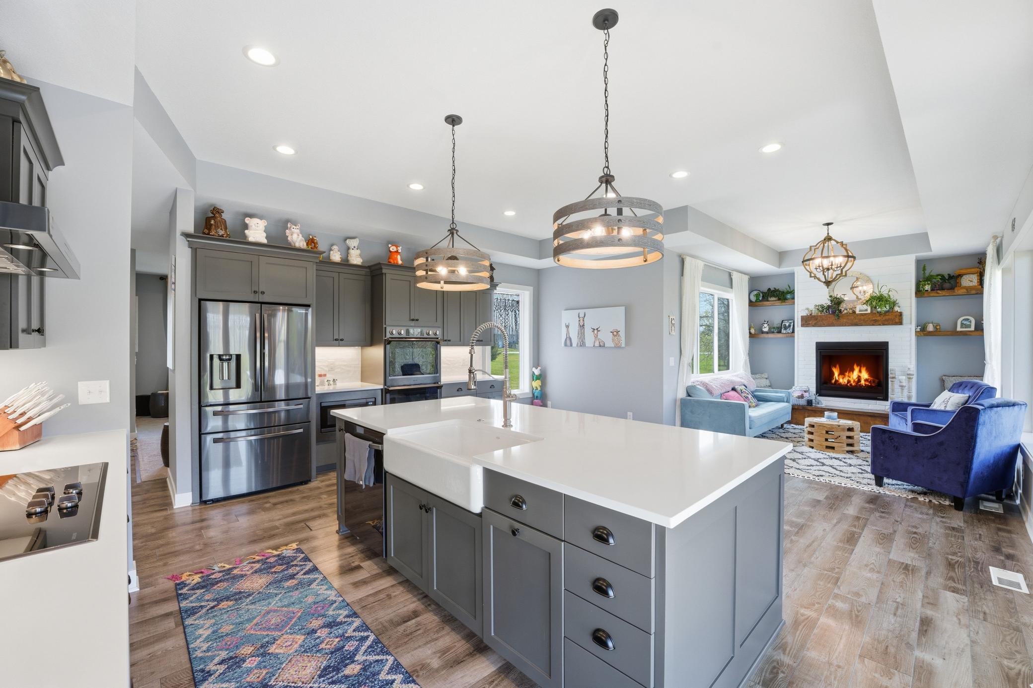 5737 Raven Point Road