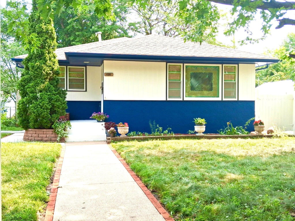 Photo of 4950 Penn Avenue N, Minneapolis, MN 55430 (MLS # 7135174)
