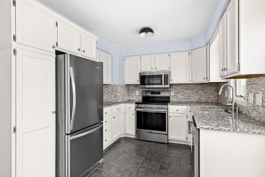 Photo of 5007 Colorado Street, Duluth, MN 55804 (MLS # 6817709)