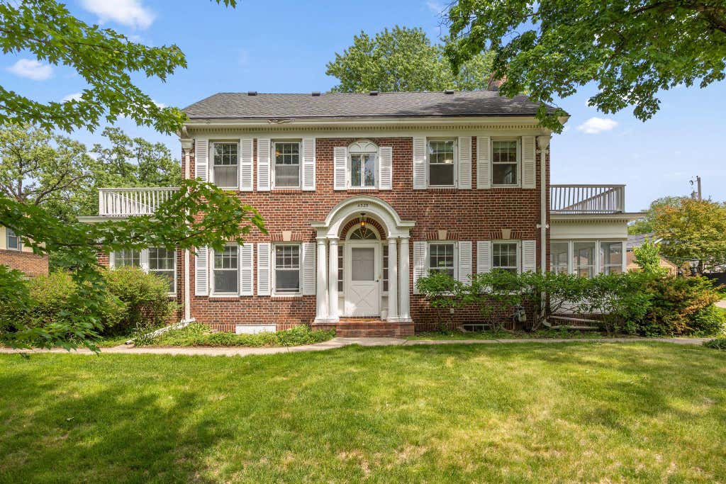 Photo of 4325 Wooddale Avenue S, Saint Louis Park, MN 55424 (MLS # 7065010)