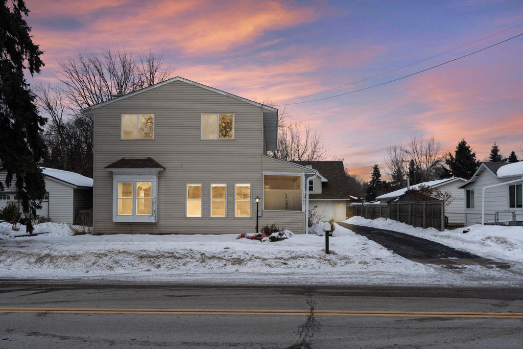 Photo of 1961 9th Street, White Bear Lake, MN 55110 (MLS # 7043634)