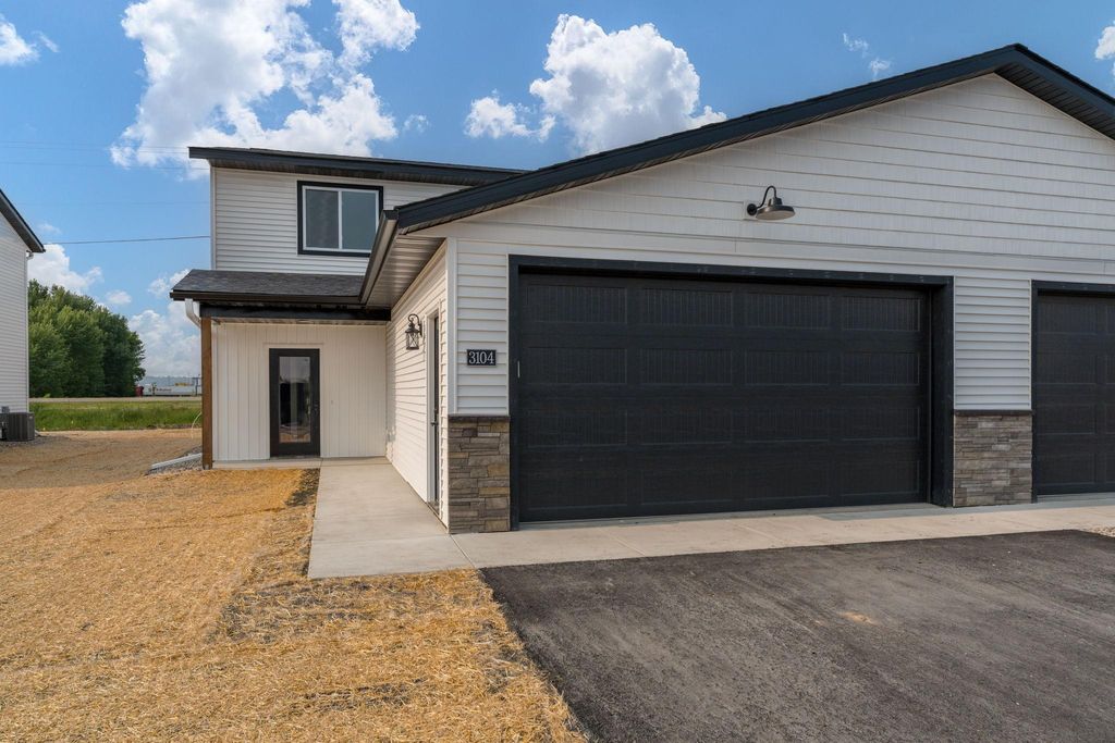 Photo of 3207 Scotch Lane, Mankato, MN 56001 (MLS # 7078421)