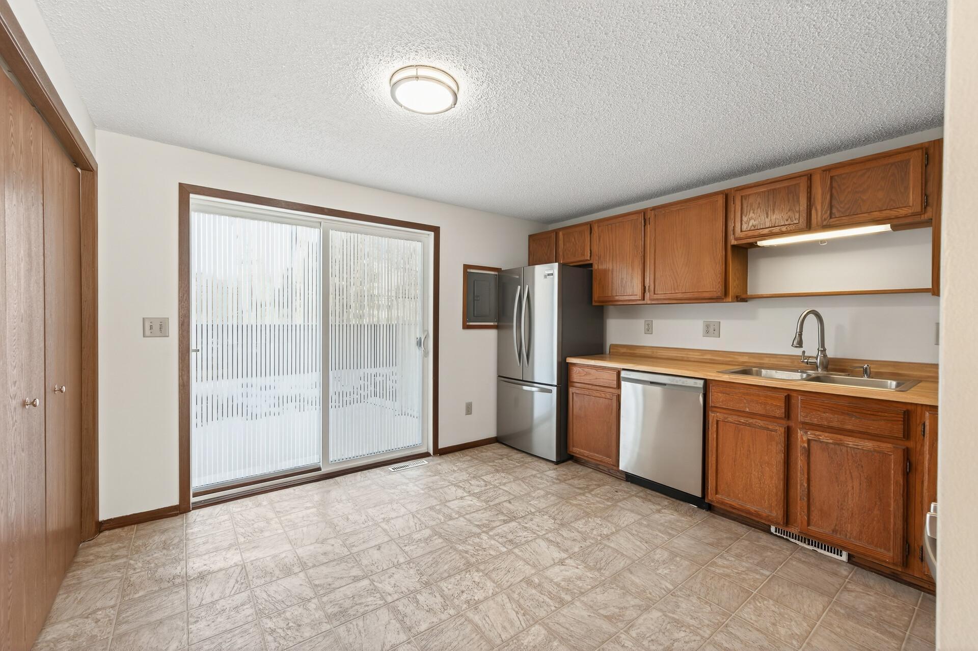 1496 Granada Avenue N