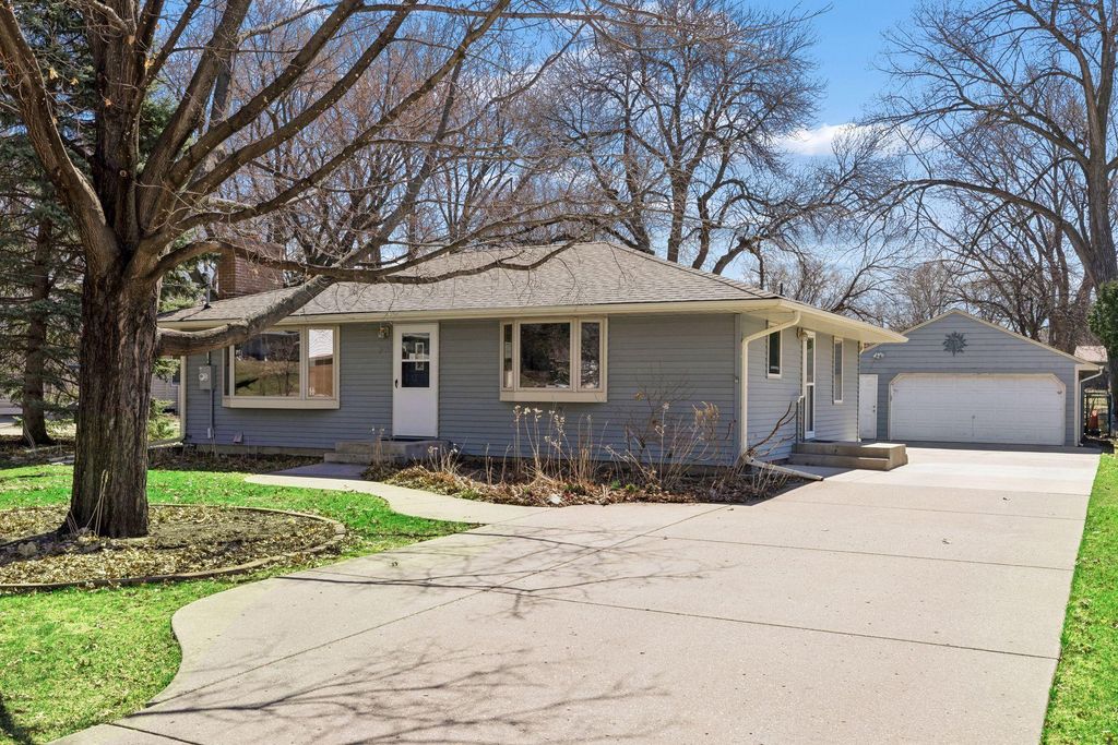 Photo of 1988 Eldridge Avenue W, Roseville, MN 55113 (MLS # 7040373)