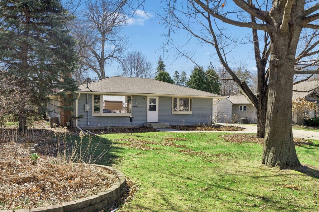 Photo of 1988 Eldridge Avenue W, Roseville, MN 55113 (MLS # 7040373)