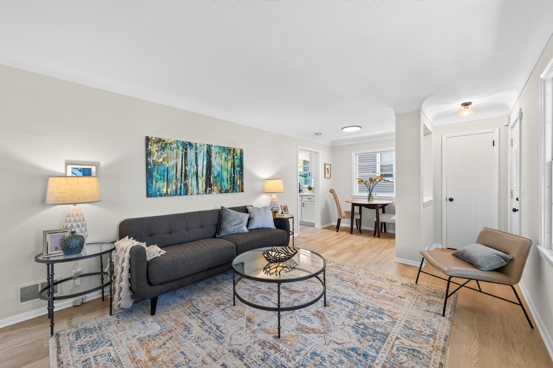 4549 5th Street NE