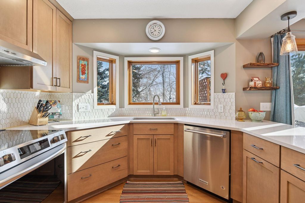 Photo of 4640 Juneau Lane N, Plymouth, MN 55446 (MLS # 7021567)