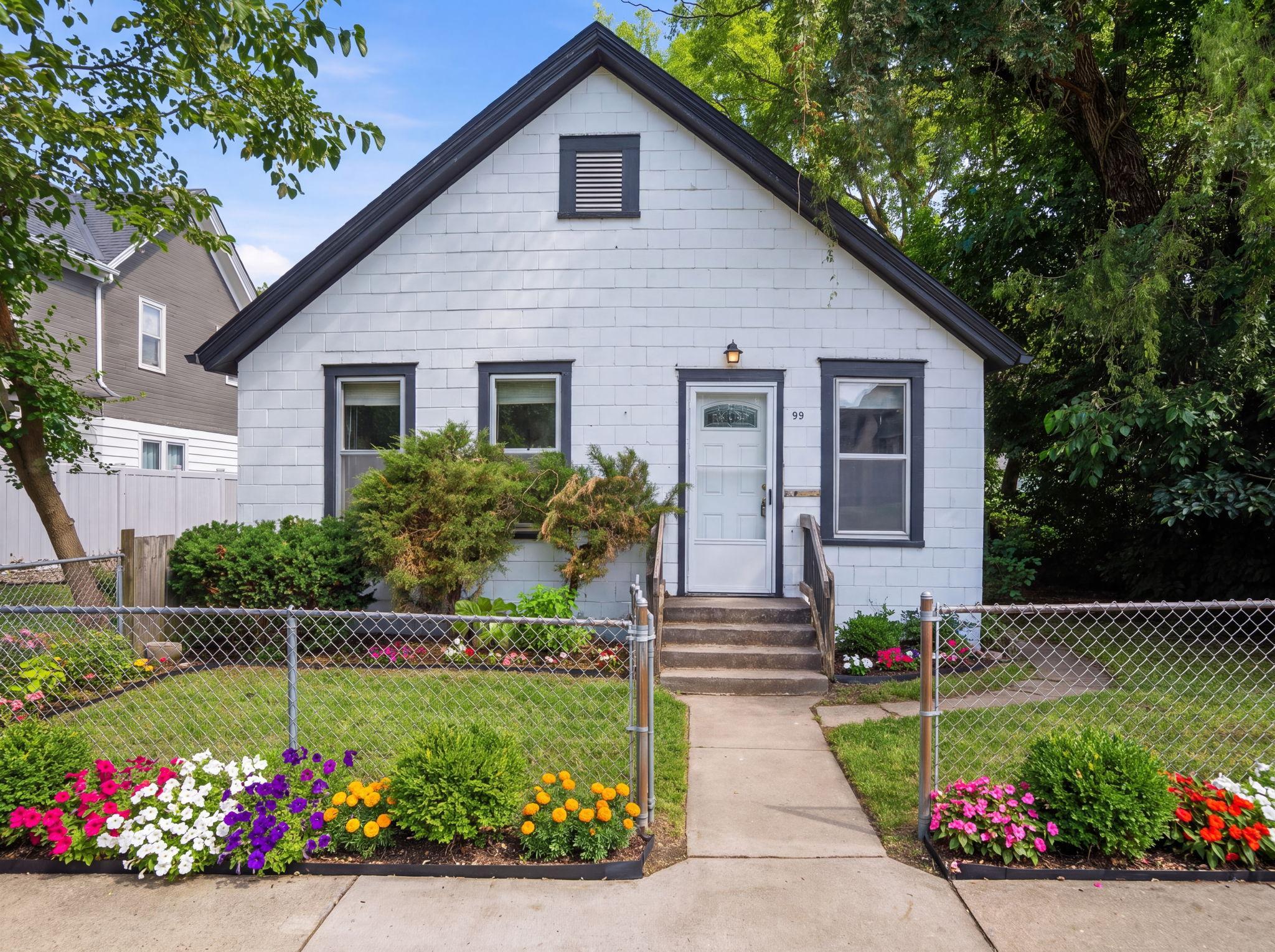 99 Lawson Avenue W