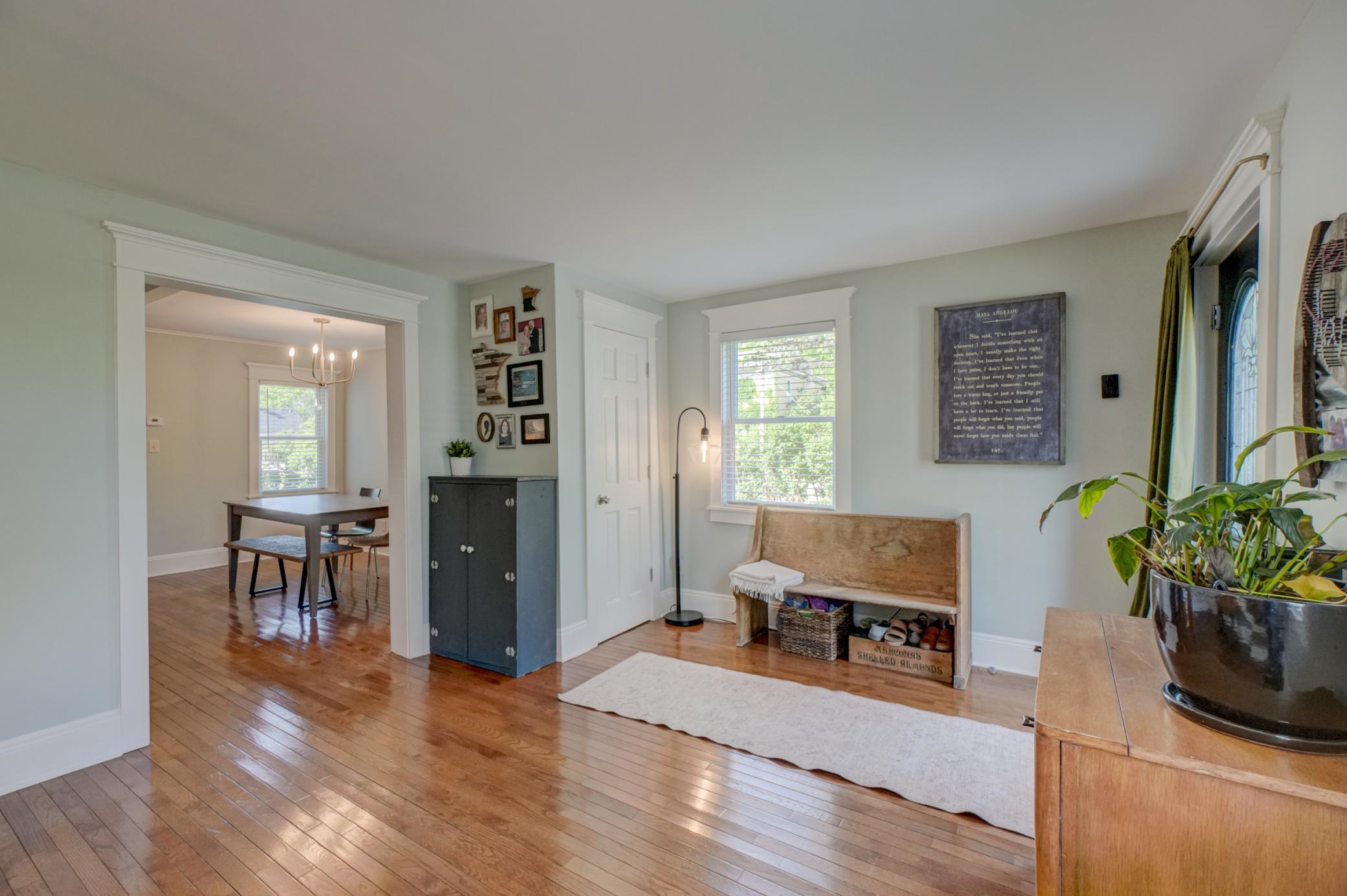 121 Cherry Street W
