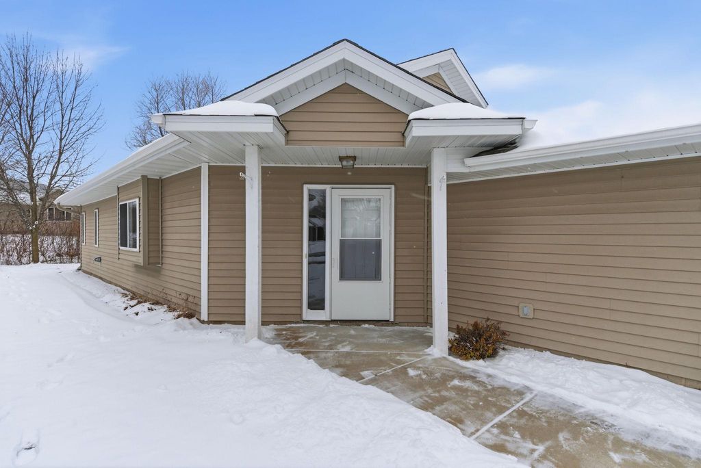 Photo of 107 Garner Circle, Montrose, MN 55363 (MLS # 6815419)