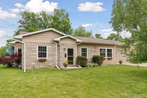 105 Ridgewood Drive Hopkins MN 55343