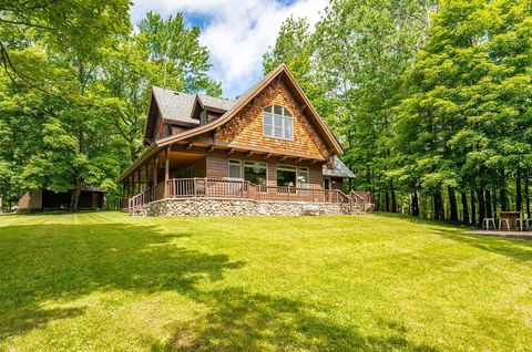 Photo of 4822 E Tri Lakes Road, Superior, WI 54880 (MLS # 7030305)