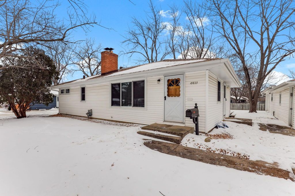 Photo of 10833 Toledo Avenue S, Bloomington, MN 55437 (MLS # 7001976)