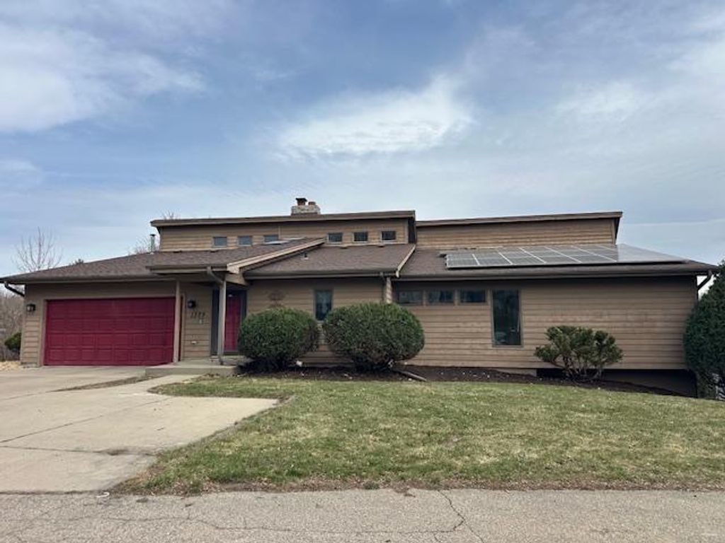 Photo of 1329 Towerview Road, Eagan, MN 55121 (MLS # 7053469)