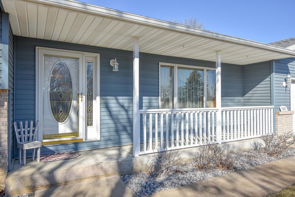 Photo of 2407 Tranquility Drive, Saint Cloud, MN 56301 (MLS # 7042237)