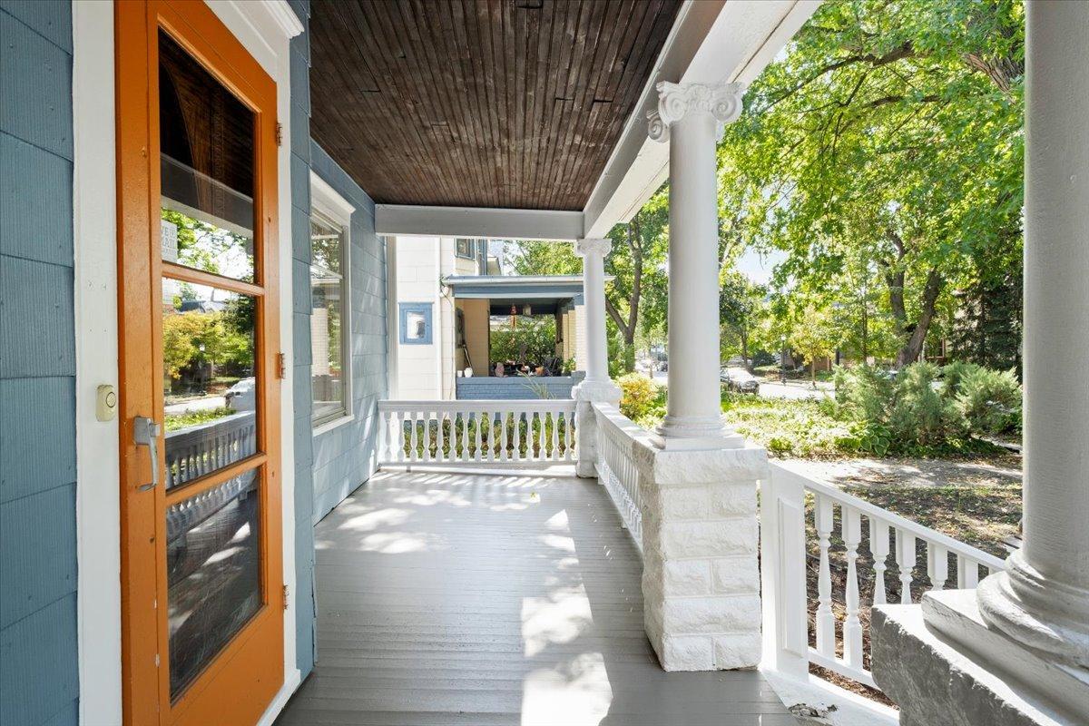 2017 Emerson Avenue S