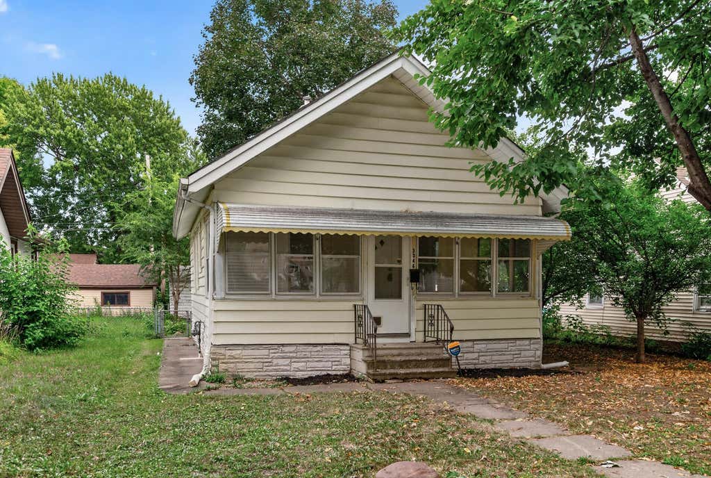Photo of 3346 Knox Avenue N, Minneapolis, MN 55412 (MLS # 7130698)