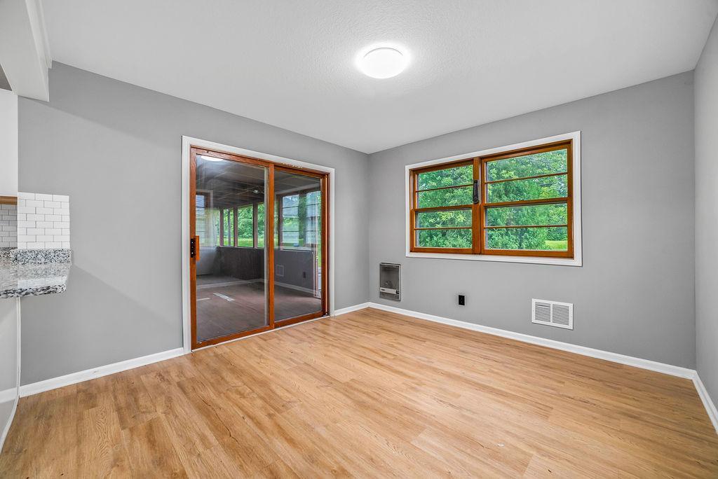 1697 Rose Place
