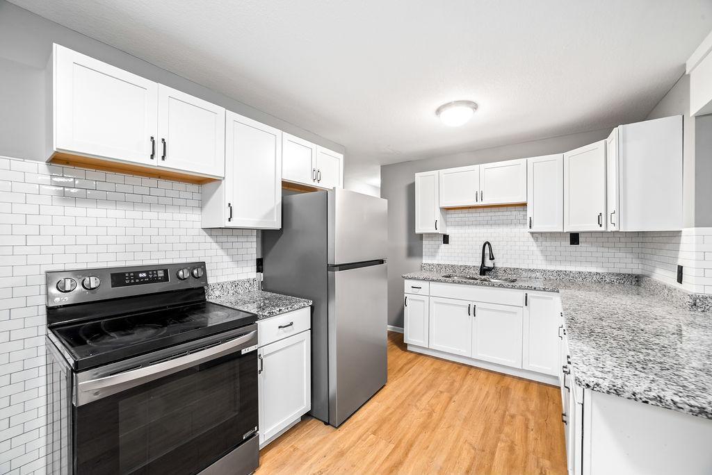1697 Rose Place