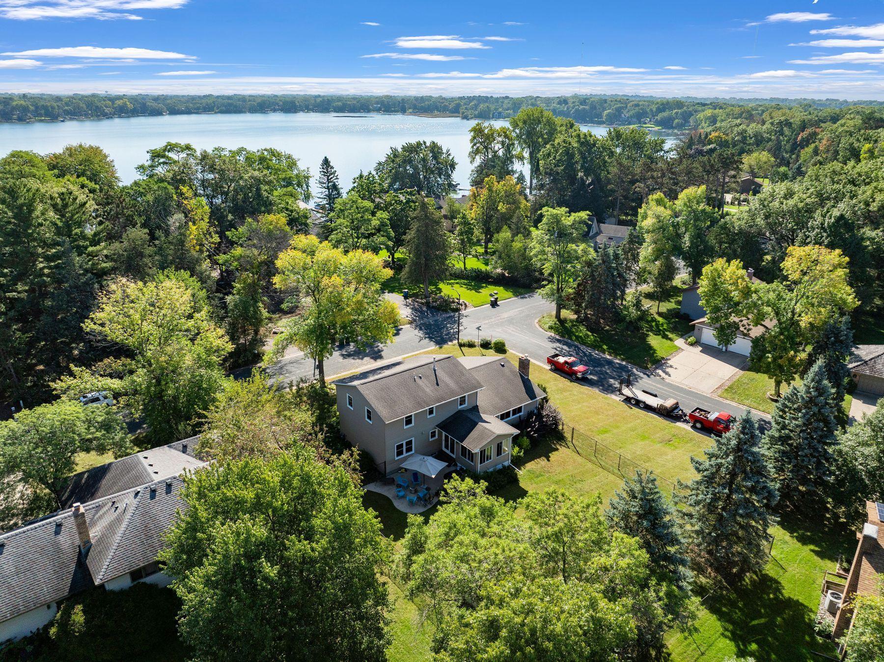 5245 Oxford Street N