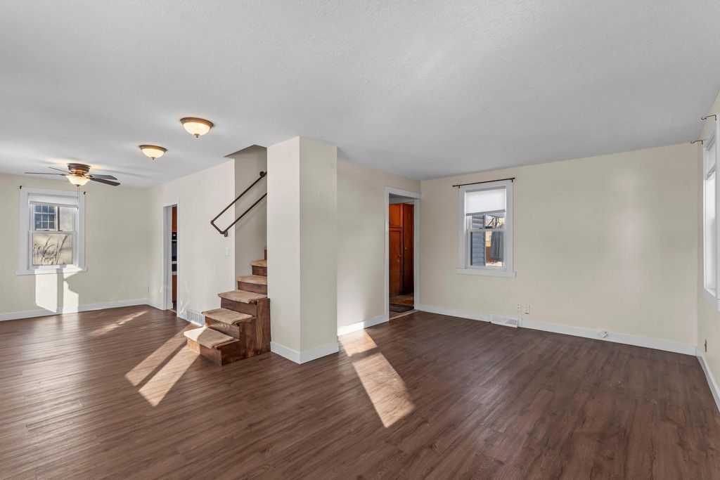 Photo of 1044 Winslow Avenue, West Saint Paul, MN 55118 (MLS # 7019156)