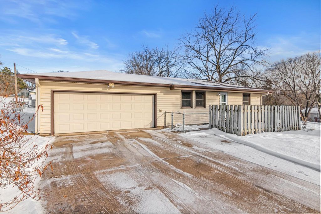 Photo of 11216 Harrison Avenue S, Bloomington, MN 55437 (MLS # 7005986)