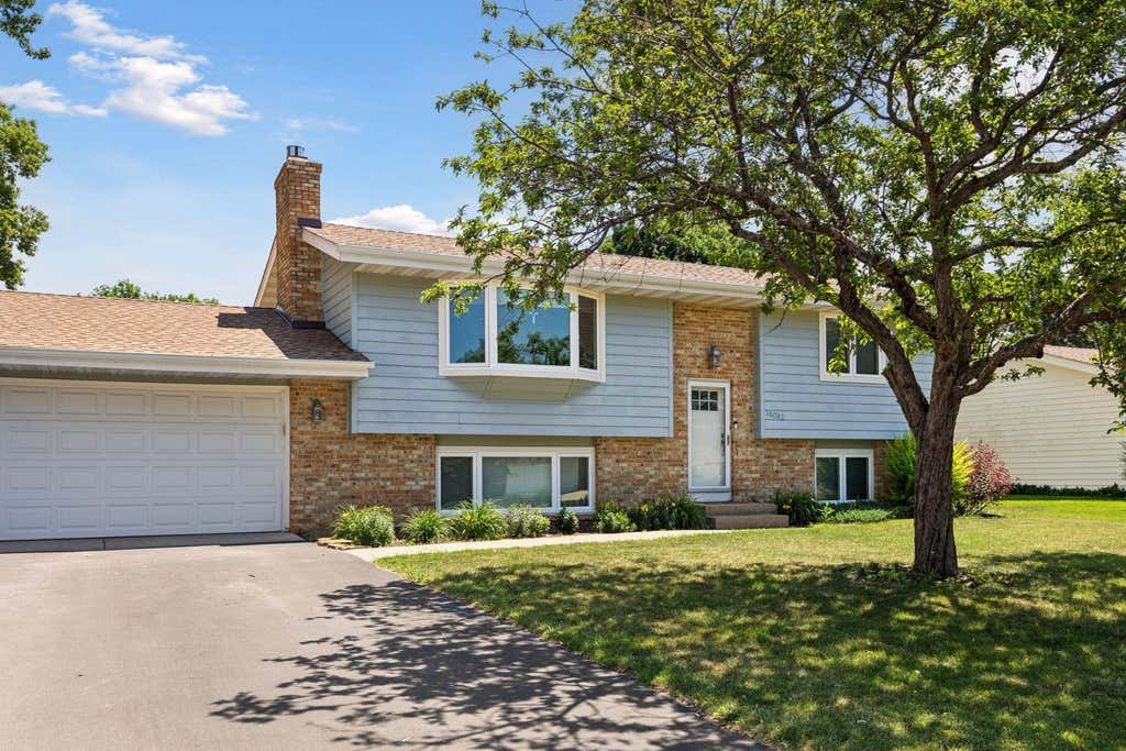 Photo of 16082 Finland Avenue W, Rosemount, MN 55068 (MLS # 7091956)