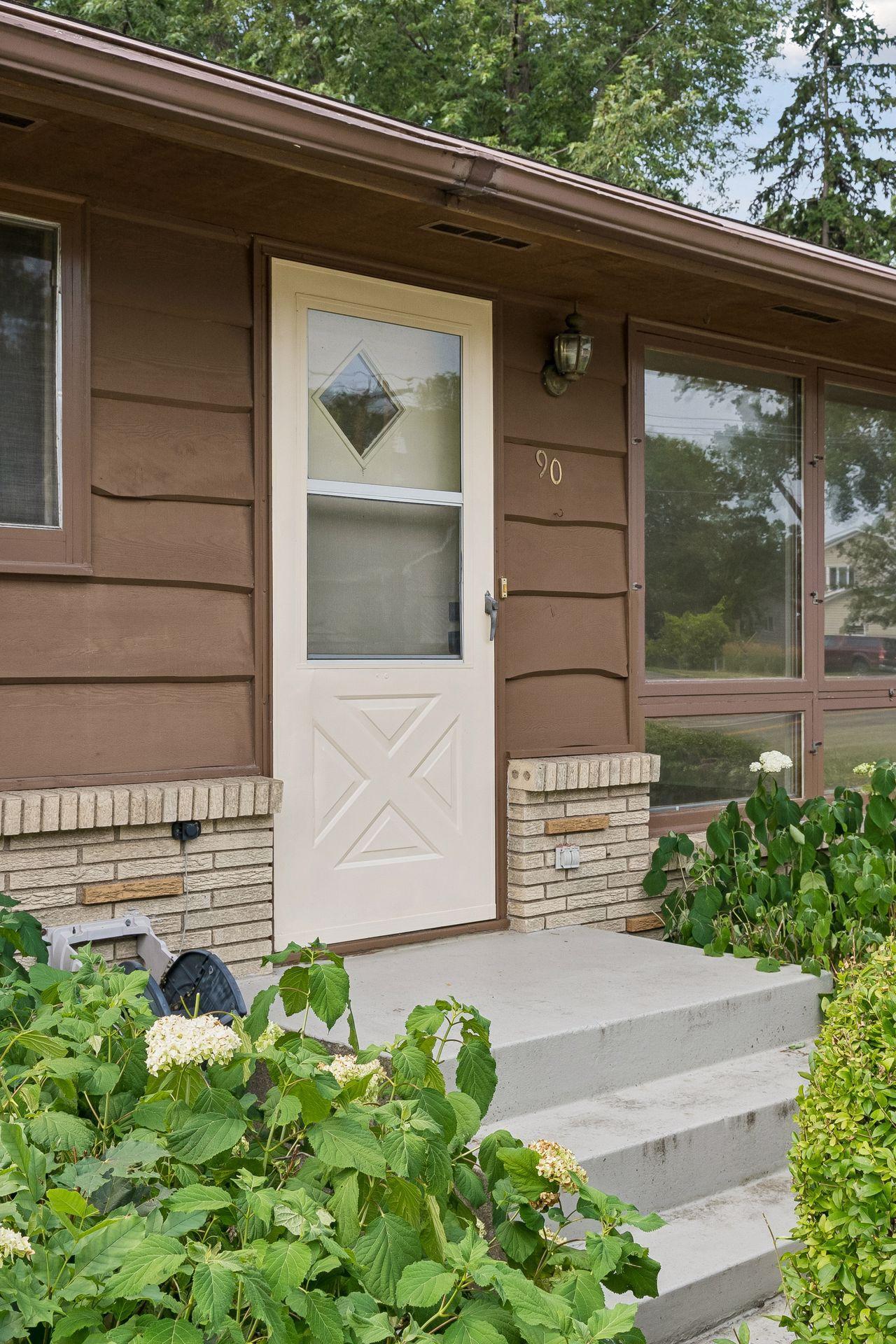 90 County Road F W