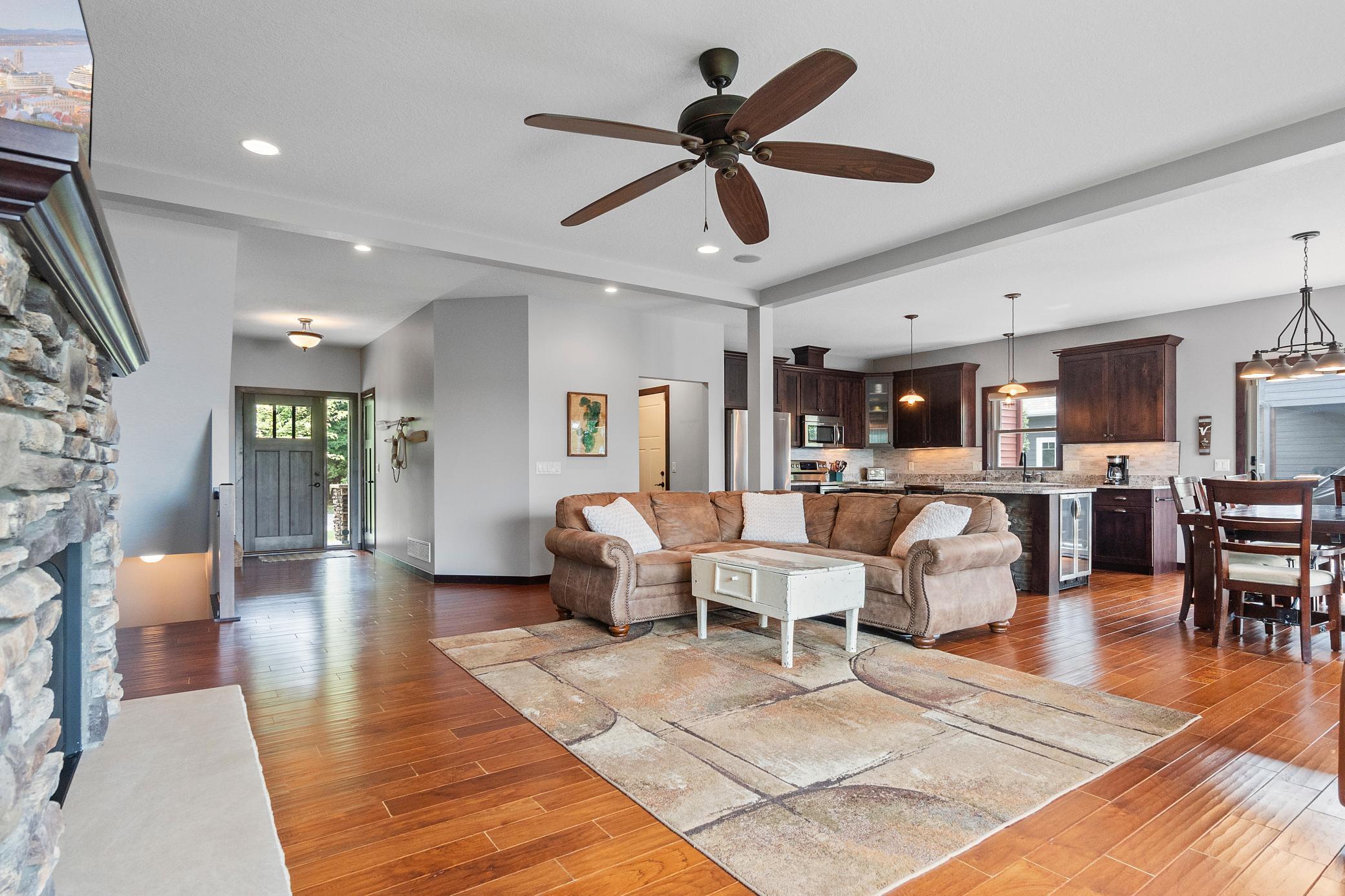 9722 Maple Circle NW