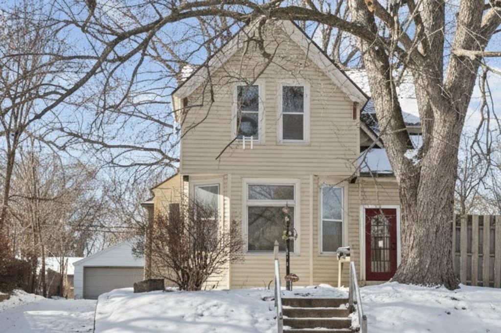 Photo of 777 Stryker Avenue, Saint Paul, MN 55107 (MLS # 7011021)