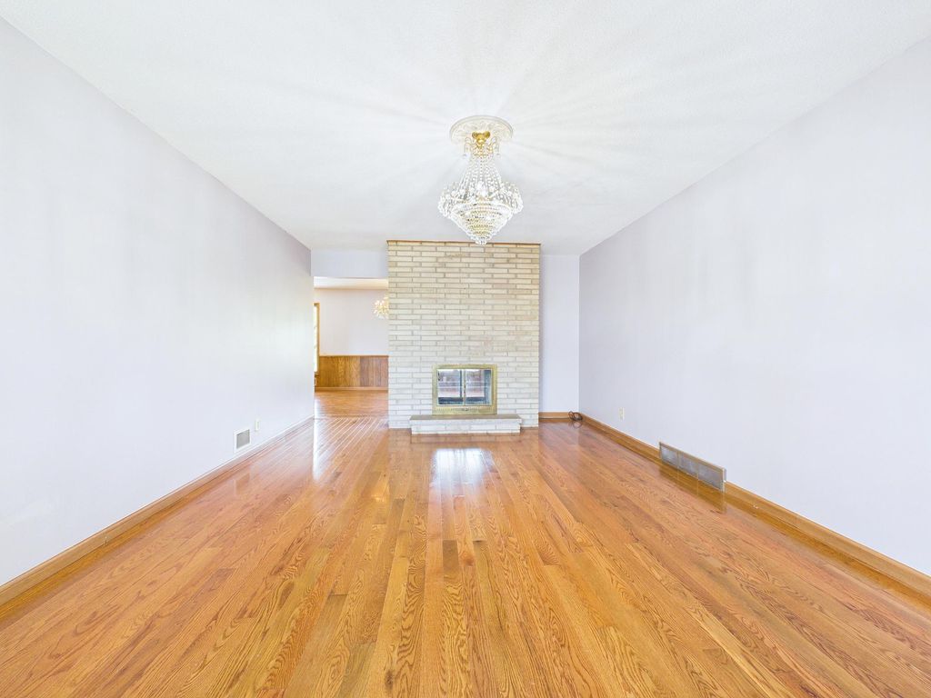 Photo of 5212 W 70th Street, Edina, MN 55439 (MLS # 7067736)