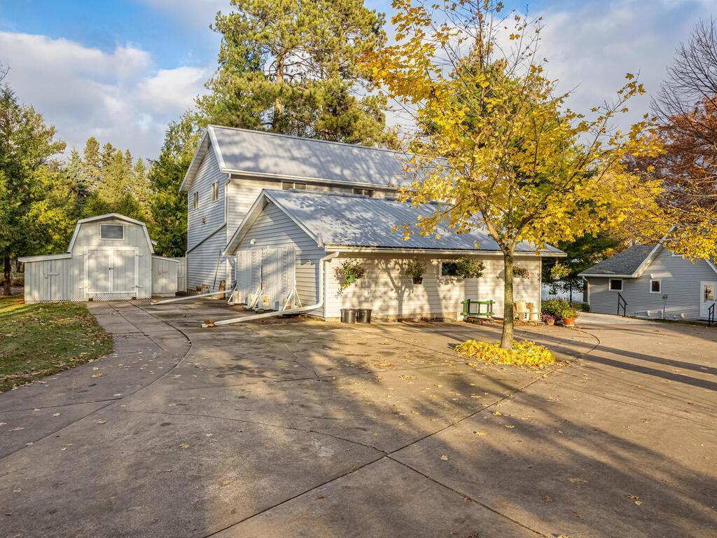 22195 Serpent Shores