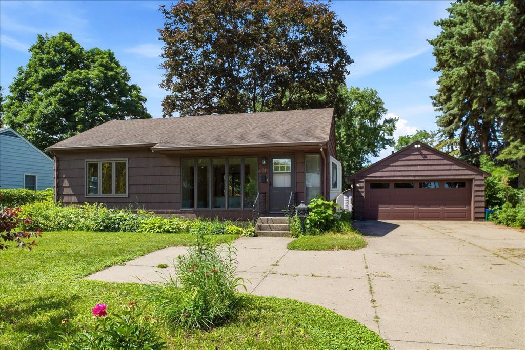 Photo of 5625 Hillsview Road, Brooklyn Center, MN 55430 (MLS # 7100646)