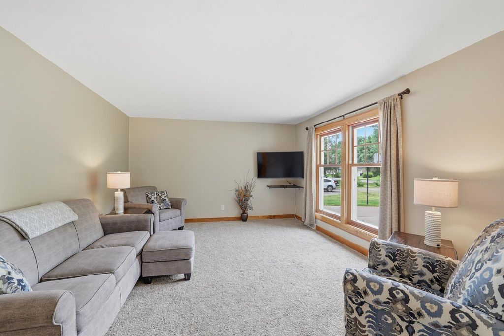 Photo of 67 W Wood Ridge Drive, River Falls, WI 54022 (MLS # 7105522)