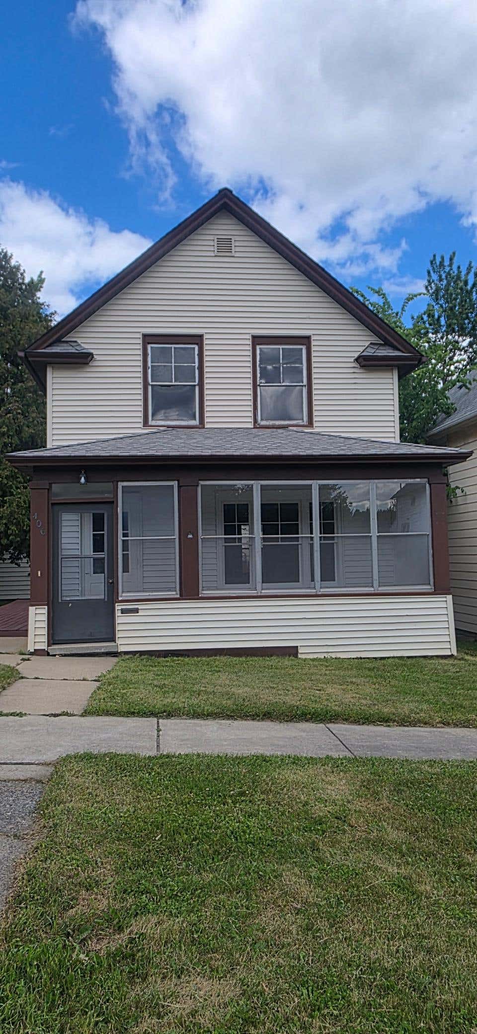 Photo of 406 4th Street NW, Chisholm, MN 55719 (MLS # 7096944)