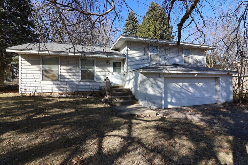 Photo of 2100 Highland Drive, Burnsville, MN 55337 (MLS # 7051174)