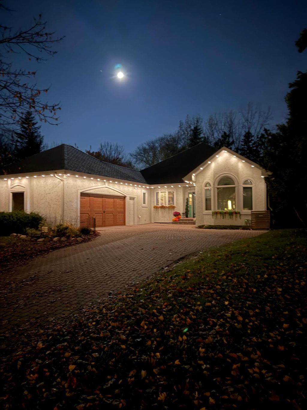 Photo of 5200 Malibu Drive, Edina, MN 55436 (MLS # 7013262)